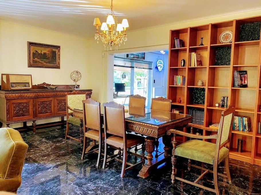Sarakin'S Mansion Luxury Retreat Apartment Атина Екстериор снимка